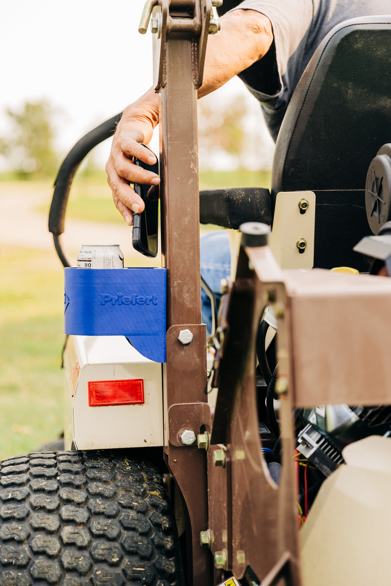 Cowboy Cupholder SR 3523.jpg