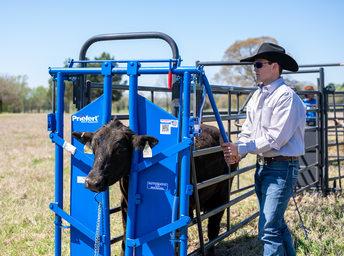 Priefert HG91 Headgate Web.jpg