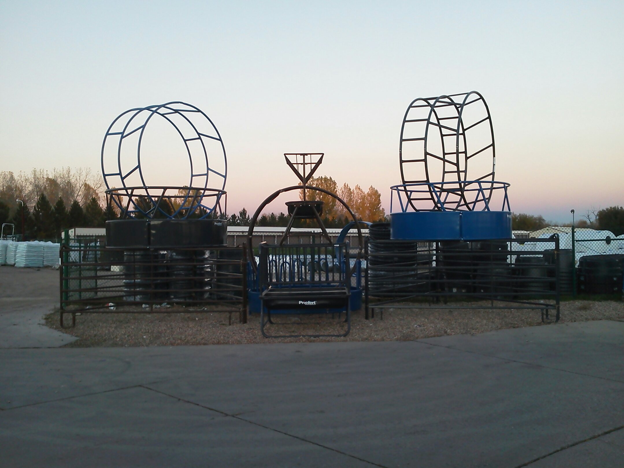 Feeder And Panel Display 2.jpeg